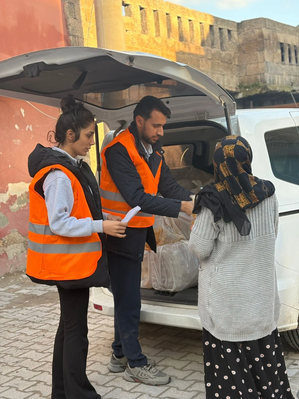 AK PARTİ EY&Uuml;BYEDEN RAMAZAN &Ccedil;ALIŞMALARI