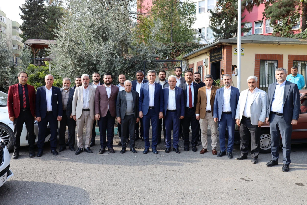 AK PARTİ İL BAŞKANI GÜNBEGİ MUHTARLARI DİNLEMEYE DEVAM EDİYOR