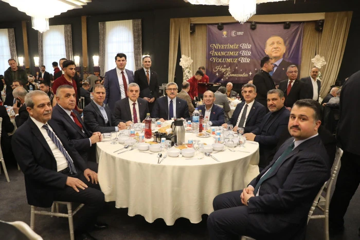 AK PARTİ ŞANLIURFA İL BAŞKANLIĞI TEŞKİLAT VEFA İFTARI D&Uuml;ZENLEDİ 