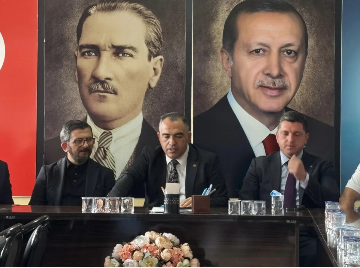 AK Parti'den Geyve'de İstişare Toplantısı