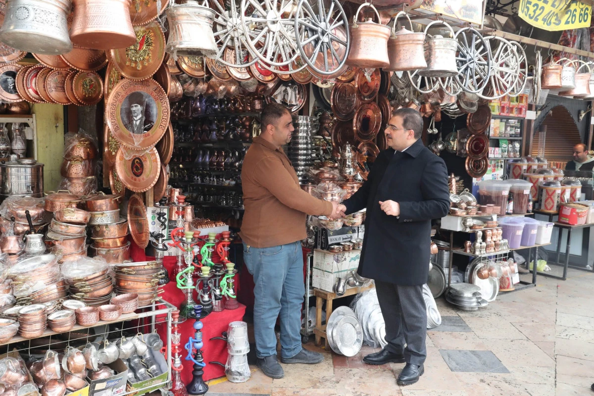 BAŞKAN CANPOLAT HALKLA İ&Ccedil; İ&Ccedil;E OLMAYI S&Uuml;RD&Uuml;R&Uuml;YOR