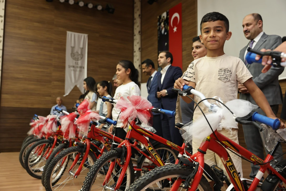 BAŞKAN GÜLPINAR: “BU BİSİKLETLER, BİRER AZİM VE HAYAL SEMBOLÜDÜR”