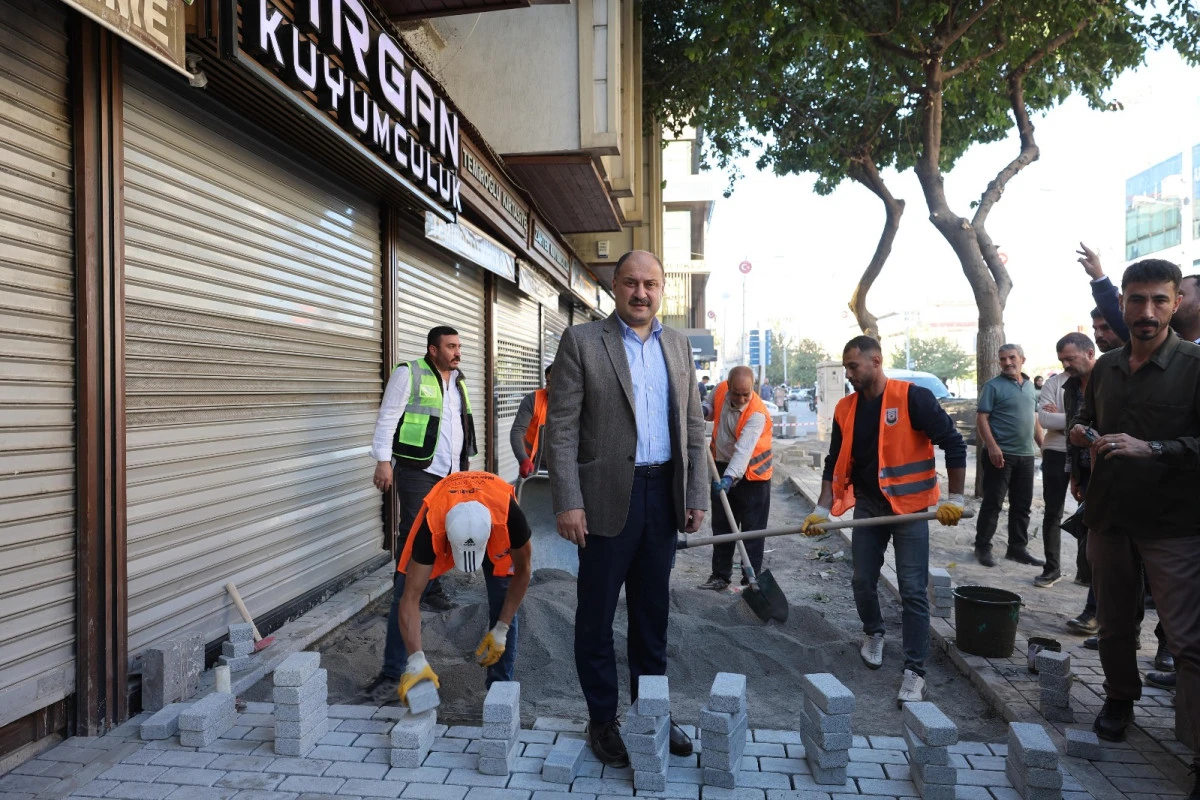 BAŞKAN GÜLPINAR, DİVANYOLU’NDAKİ ÇALIŞMALARI YERİNDE İNCELEDİ