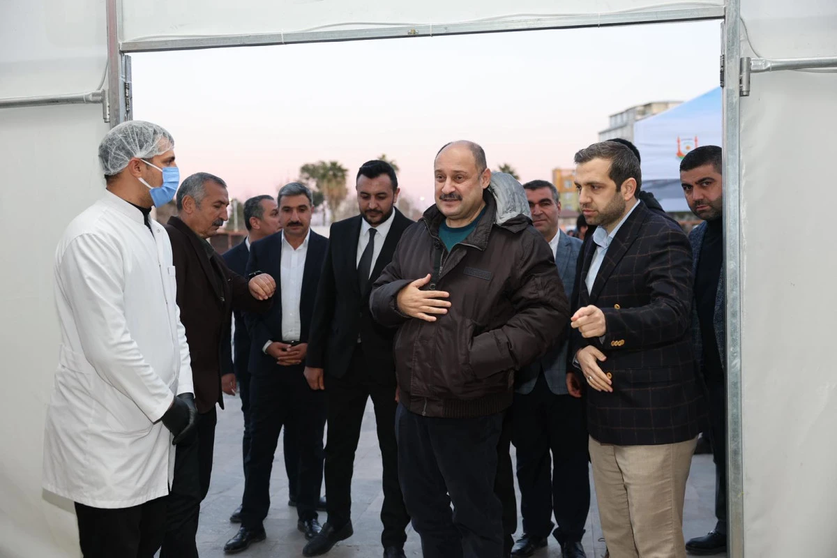 BAŞKAN G&Uuml;LPINAR, İFTAR &Ccedil;ADIRINDA VATANDAŞLARLA BULUŞTU