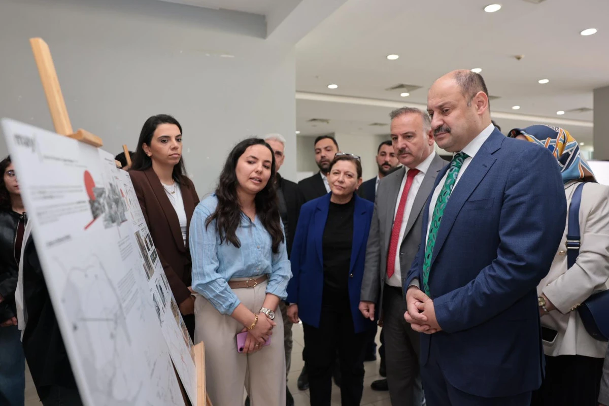 BAŞKAN G&Uuml;LPINAR: &ldquo;MEYDANLAR ŞEHİRLERİN AYNASIDIR&rdquo;