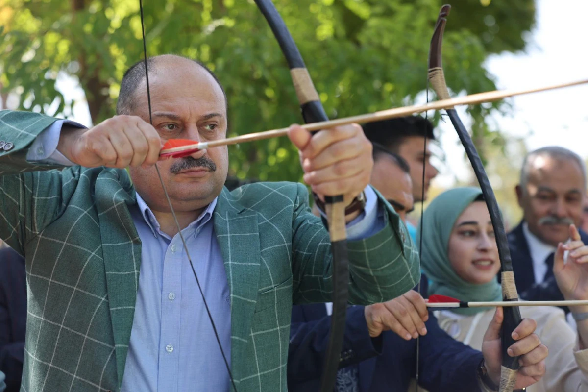 BAŞKAN GÜLPINAR: “ŞANLIURFA GENÇLİĞİ, YENİ BİR DİRİLİŞİN ADI OLACAK”