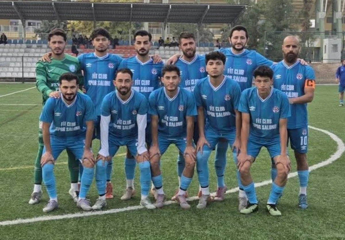 BİLEĞİ BÜKÜLMEYEN TAKIM AKÇAKALE