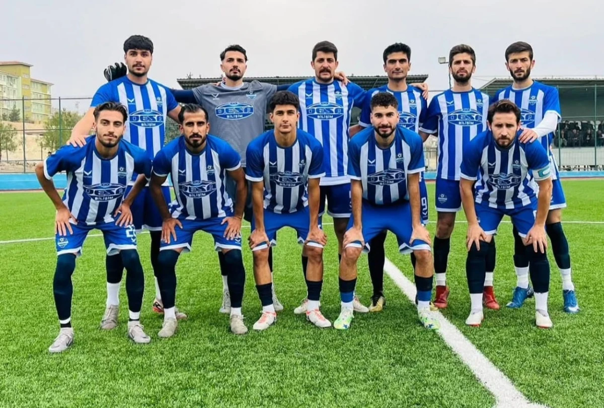 BOZOVA BELEDİYESPOR, ARKAYI DÖRTLEDİ