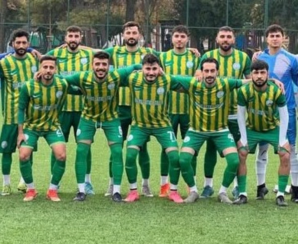 BOZOVASPOR LİDERLİĞİ SEVDİ