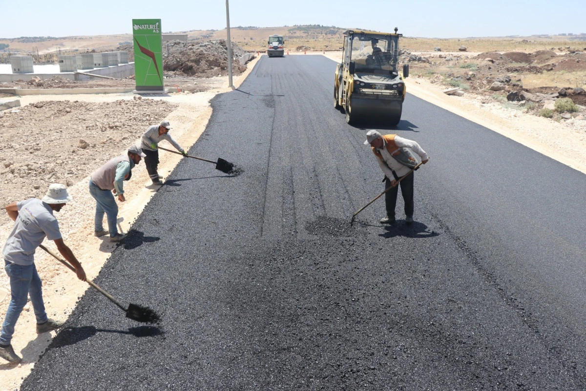 B&Uuml;Y&Uuml;KŞEHİR, SEYRANTEPE&rsquo;YE YENİ BİR YOL DAHA KAZANDIRIYOR