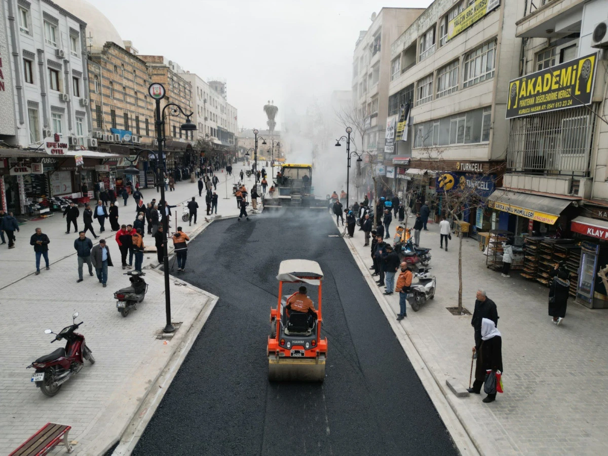 DİVANYOLU YAYALAŞTIRMA PROJESİNDE ASFALT SERİMİ BAŞLADI