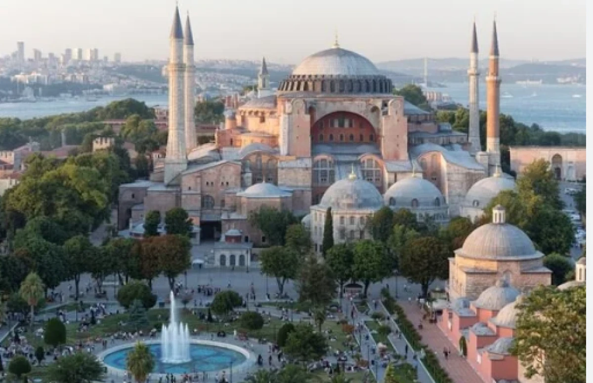 Doğu ile Batının M&uuml;hr&uuml;, Fethin Sembol&uuml;: Ayasofya