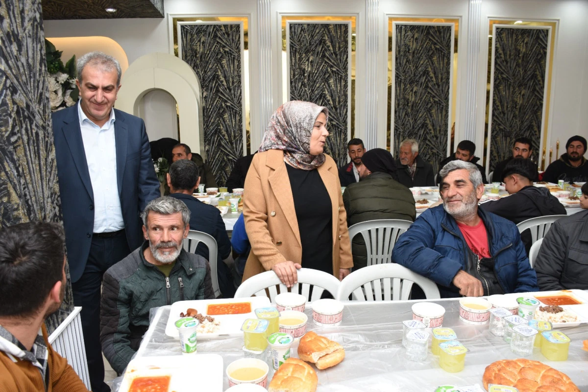 EŞBAŞKANLAR BELEDİYE PERSONELERİYLE İFTAR SOFRASINDA BULUŞTU