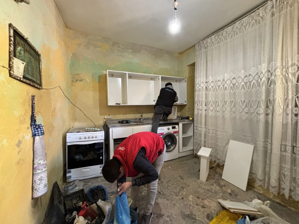 Eyyübiye’de Yetimin Yüzü Gülüyor