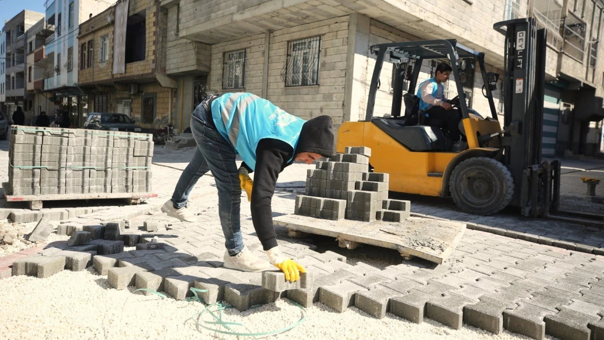 Eyy&uuml;biye&rsquo;de Yol ve Park Yenilemeleri