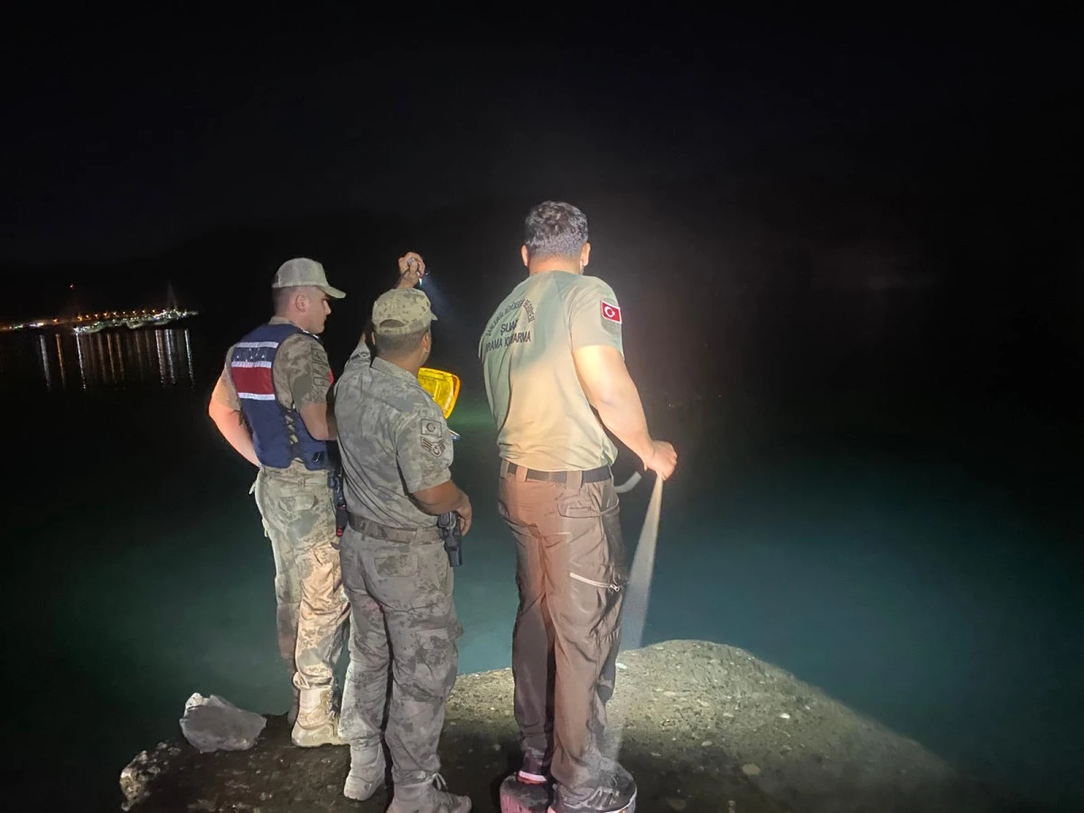 Fırat Nehri'ne giren çocuk boğuldu