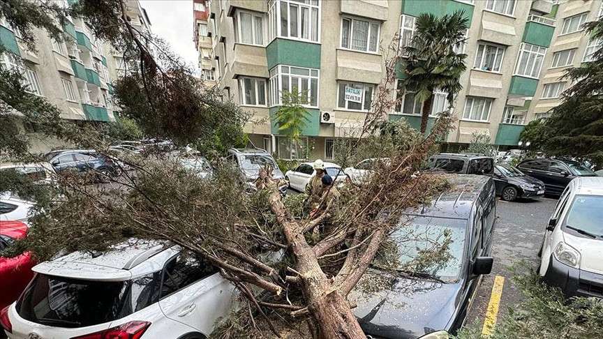 Fırtına hayatı olumsuz etkiledi