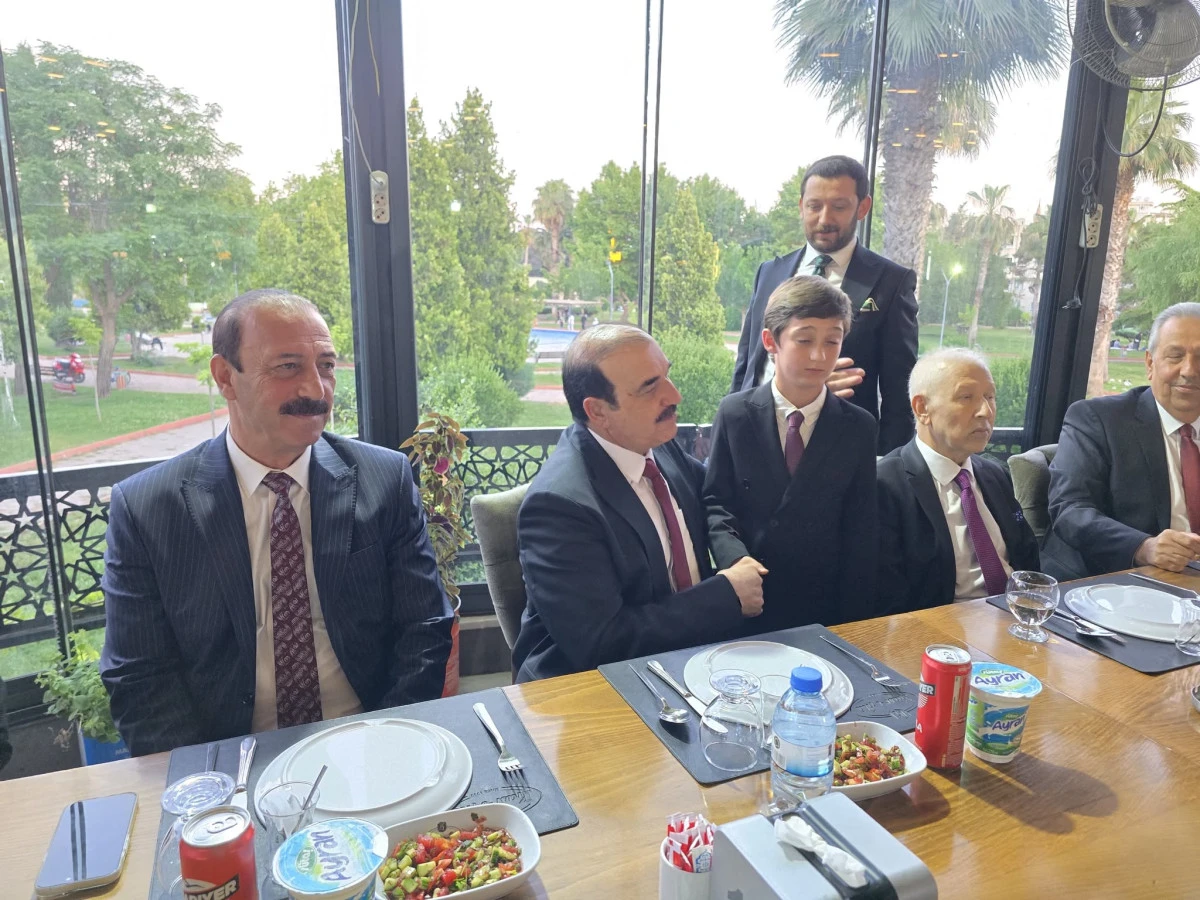 G&ouml;n&uuml;ll&uuml; ve Barzani Aileleri Arasında Sınır &Ouml;tesi Kirvelik