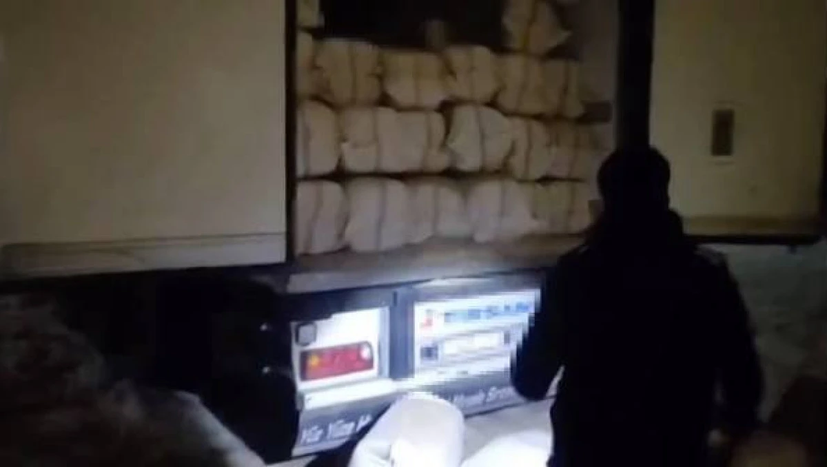 G&uuml;mr&uuml;k ka&ccedil;ağı cep telefonu operasyonunda 1 zanlı tutuklandı