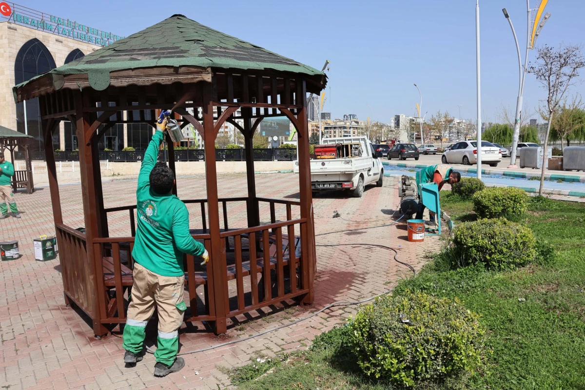 HALİLİYE BELEDİYESİ&rsquo;NDEN PARK VE YEŞİL ALANLARDA BAKIM SEFERBERLİĞİ