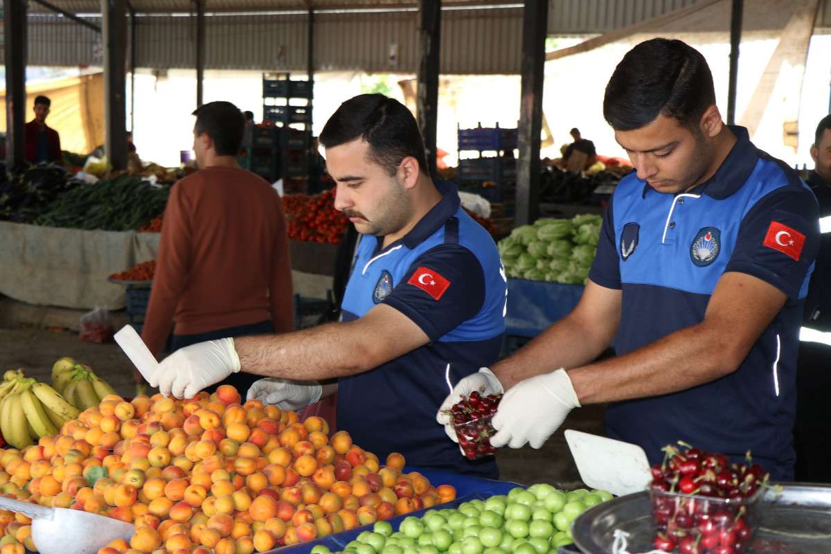 HALİLİYE ZABITASI PAZAR YERLERİNİ DENETLEDİ