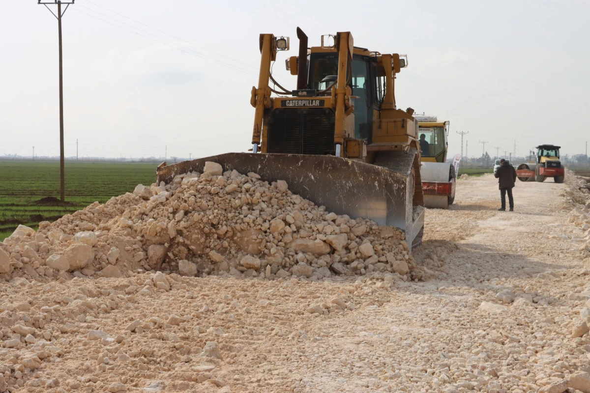 HARRAN&ndash;AK&Ccedil;AKALE GRUP YOLUNDA HUMMALI &Ccedil;ALIŞMA S&Uuml;R&Uuml;YOR