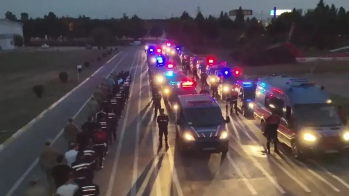 Jandarmadan şafak operasyonu: Y&uuml;zlerce kişi yakalandı