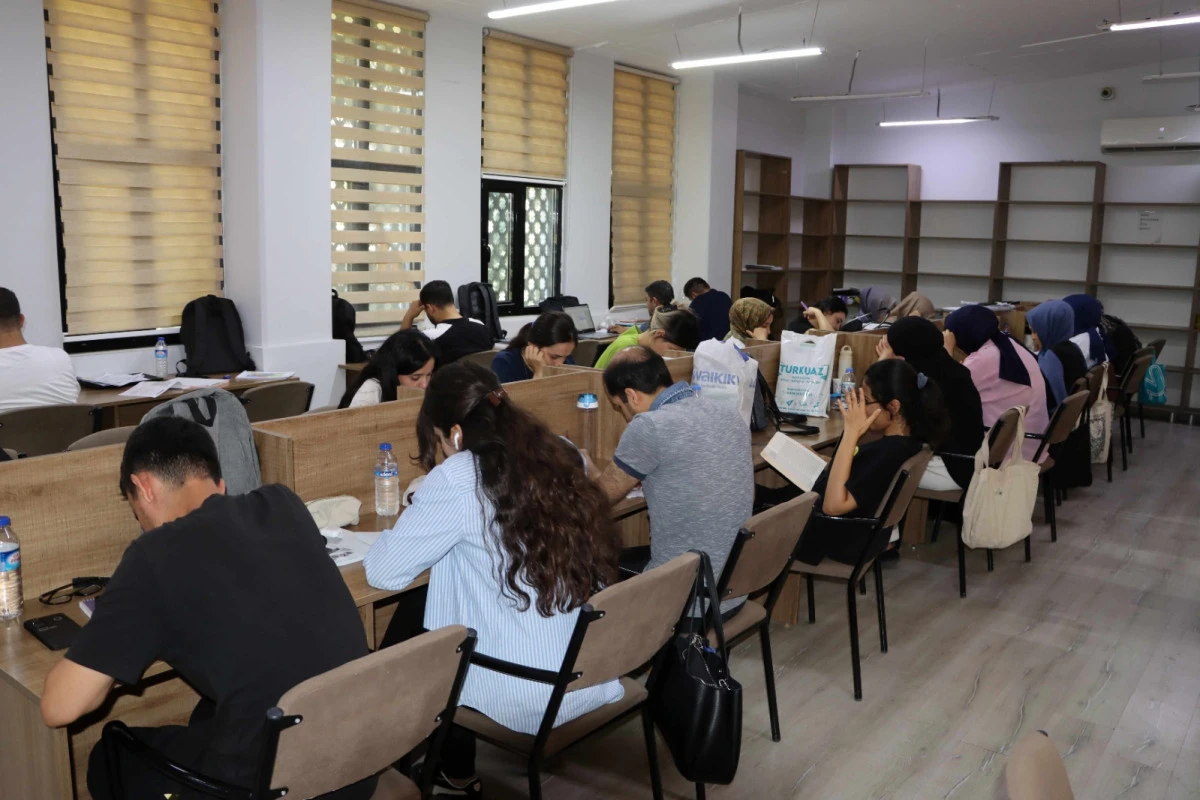 KARAK&Ouml;PR&Uuml; BELEDİYESİNİN EĞİTİM YATIRIMLARI GEN&Ccedil;LERİN BAŞARISINA G&Uuml;&Ccedil; KATIYOR