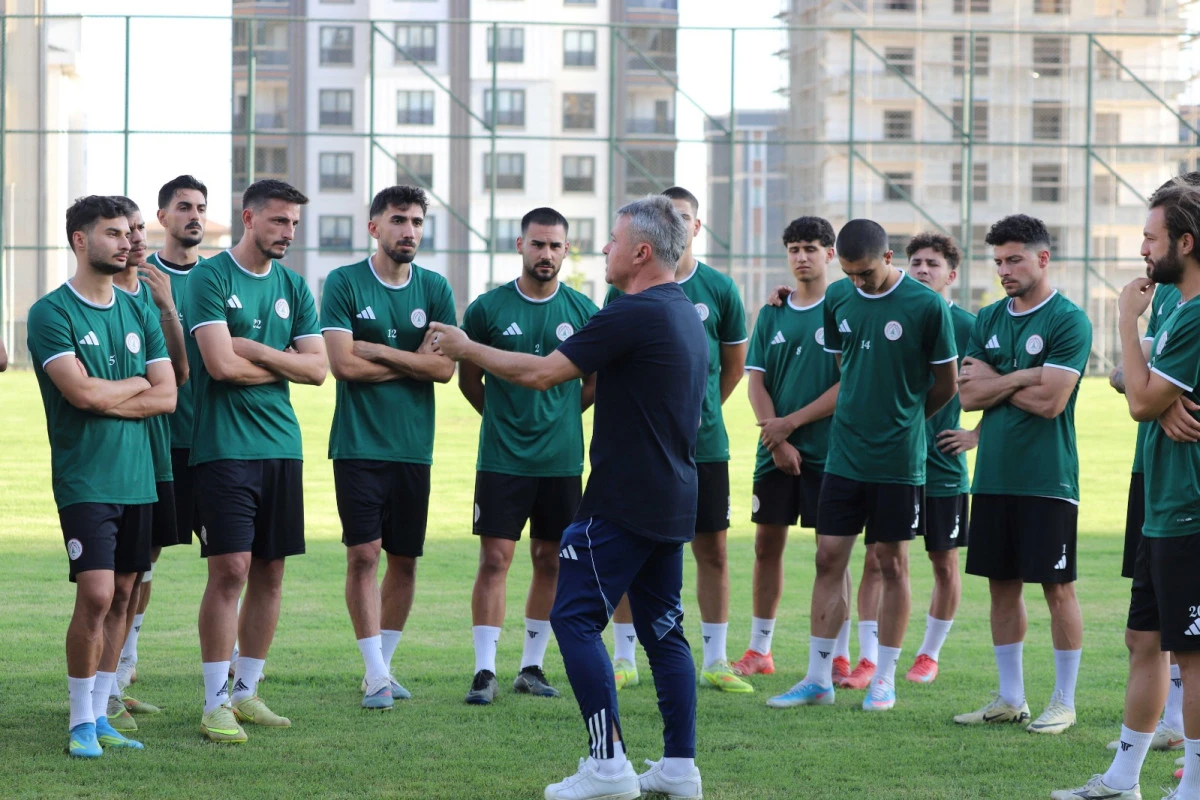 KARAK&Ouml;PR&Uuml; BELEDİYESPOR SEZONUN İLK MA&Ccedil;INA HAZIRLANIYOR