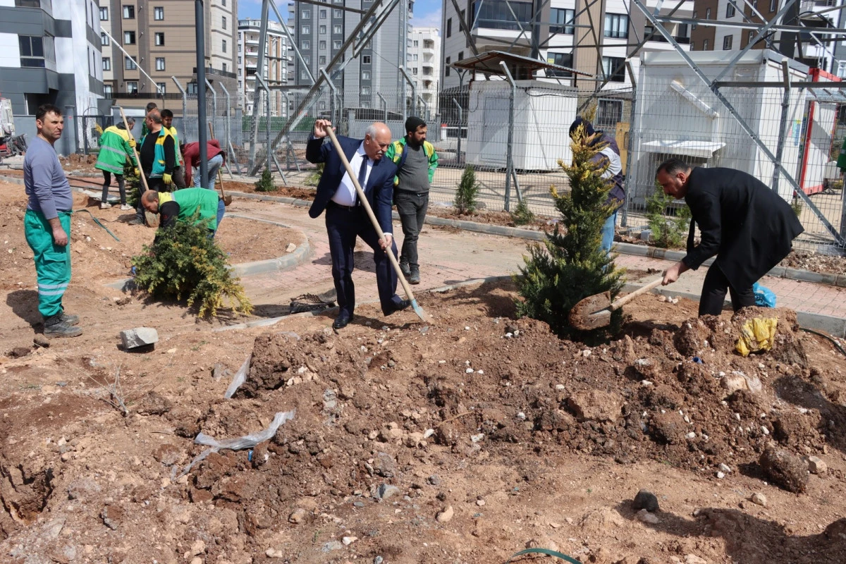 KARAK&Ouml;PR&Uuml;&rsquo;DE PARKLAR YAZ SEZONUNA HAZIRLANIYOR