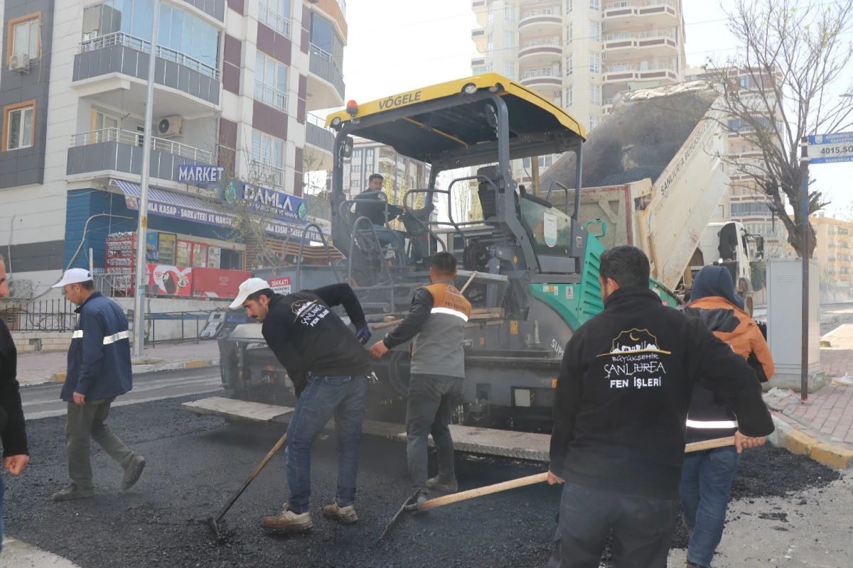 KARAK&Ouml;PR&Uuml;&rsquo;DE YOĞUN ASFALT MESAİSİ