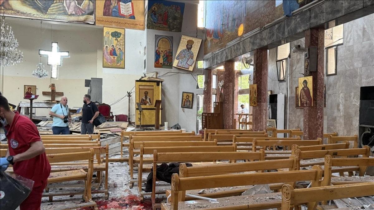 Kilisede meydana gelen patlamada 20 kişi hayatını kaybetti
