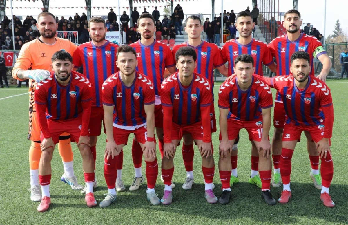 LİDER ENGELLERİ BİR BİR AŞIYOR