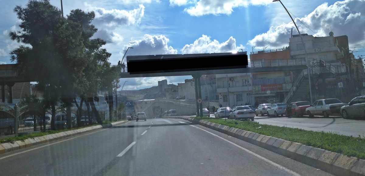 Mahmut Yıldız üst geçidi neden atıl durumda!