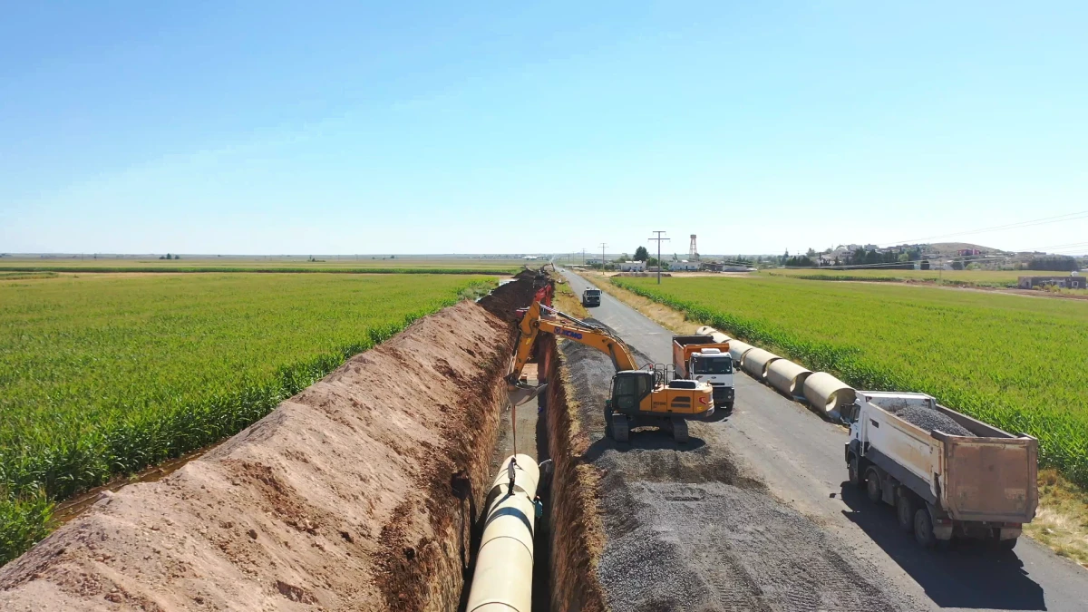 Mardin Ceylanpınar Ovaları’nda Sulama Çalışmaları Hızla Sürüyor