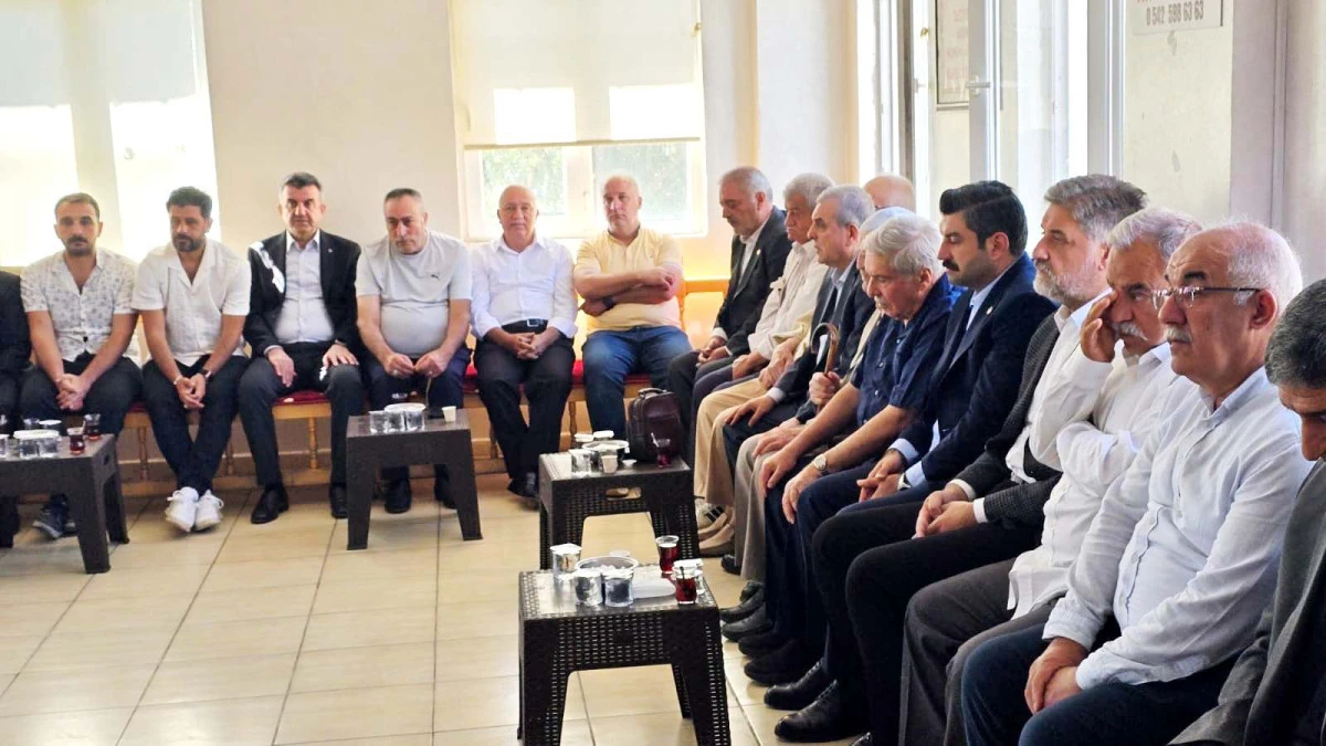 Milletvekili A.Emin &Ouml;nen ve Aile yakınları Şanlıurfa&rsquo;da ta&rsquo;yeleri kabul etti