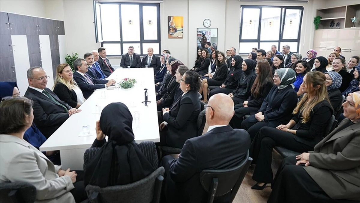 Öğretmen, öğrenci ve veliler 24 Kasım'ı birlikte kutlayacak