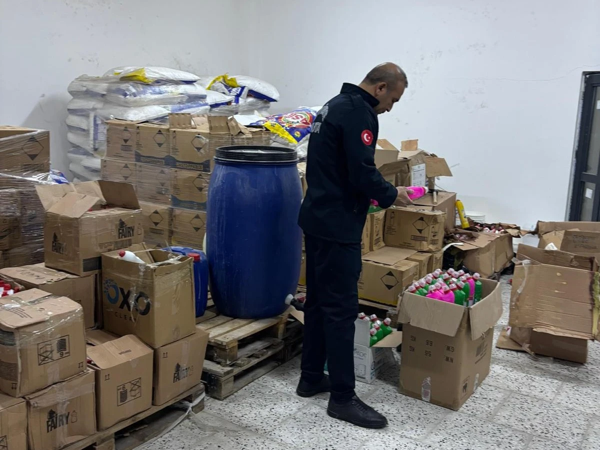 Sahte Deterjan Dolum Depolarına Baskın