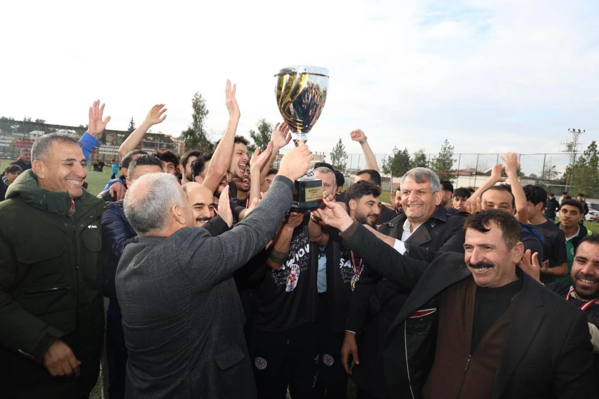 ŞAMPİYON AK&Ccedil;AKALE 63 F.K.