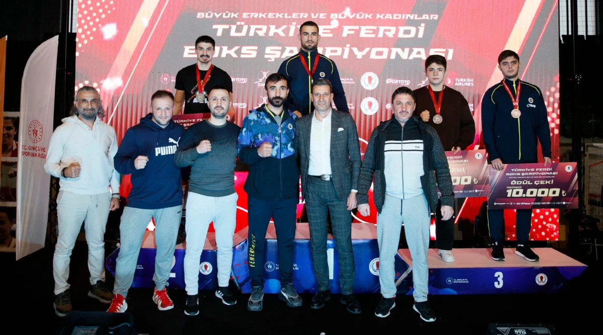 Şampiyon Emrah Yaşar&rsquo;dan B&uuml;y&uuml;k Başarı: Kocaeli&rsquo;de Altın Madalya!