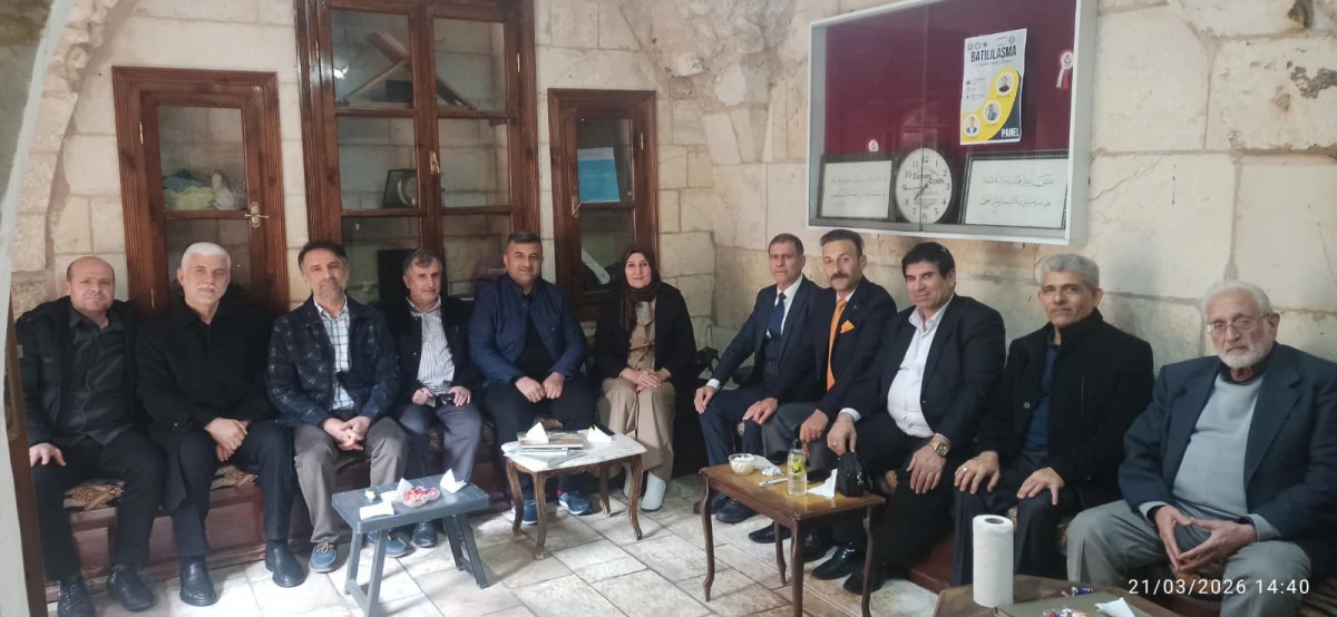 Şanlıurfa TYB&rsquo;de Yazarlar ve Şairlerden Dayanışma Mesajı; &ldquo;D&uuml;ş&uuml;nce ve ifade &ouml;zg&uuml;rl&uuml;ğ&uuml; konusunda etkinlik ger&ccedil;ekleştirilmeli&rdquo;