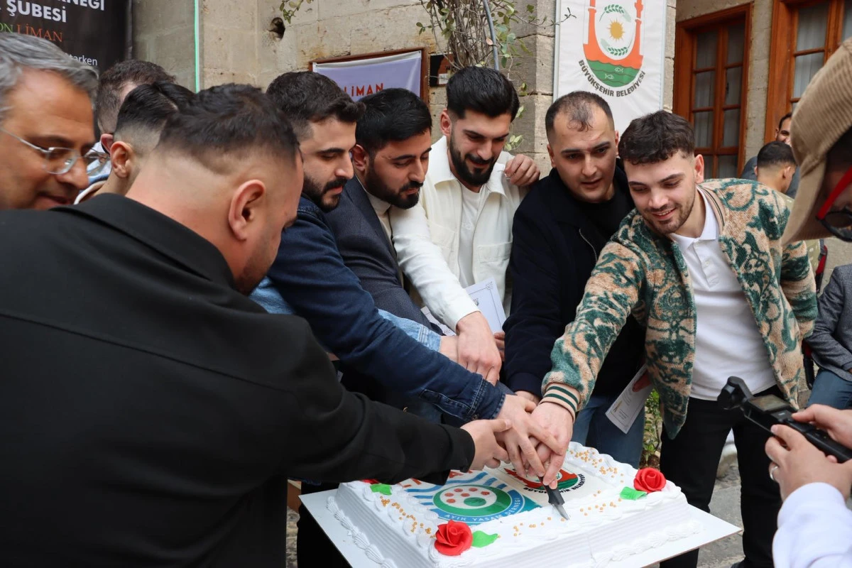 ŞANLIURFA&rsquo;DA 100 GEN&Ccedil; BAĞIMLILIKTAN KURTARILDI