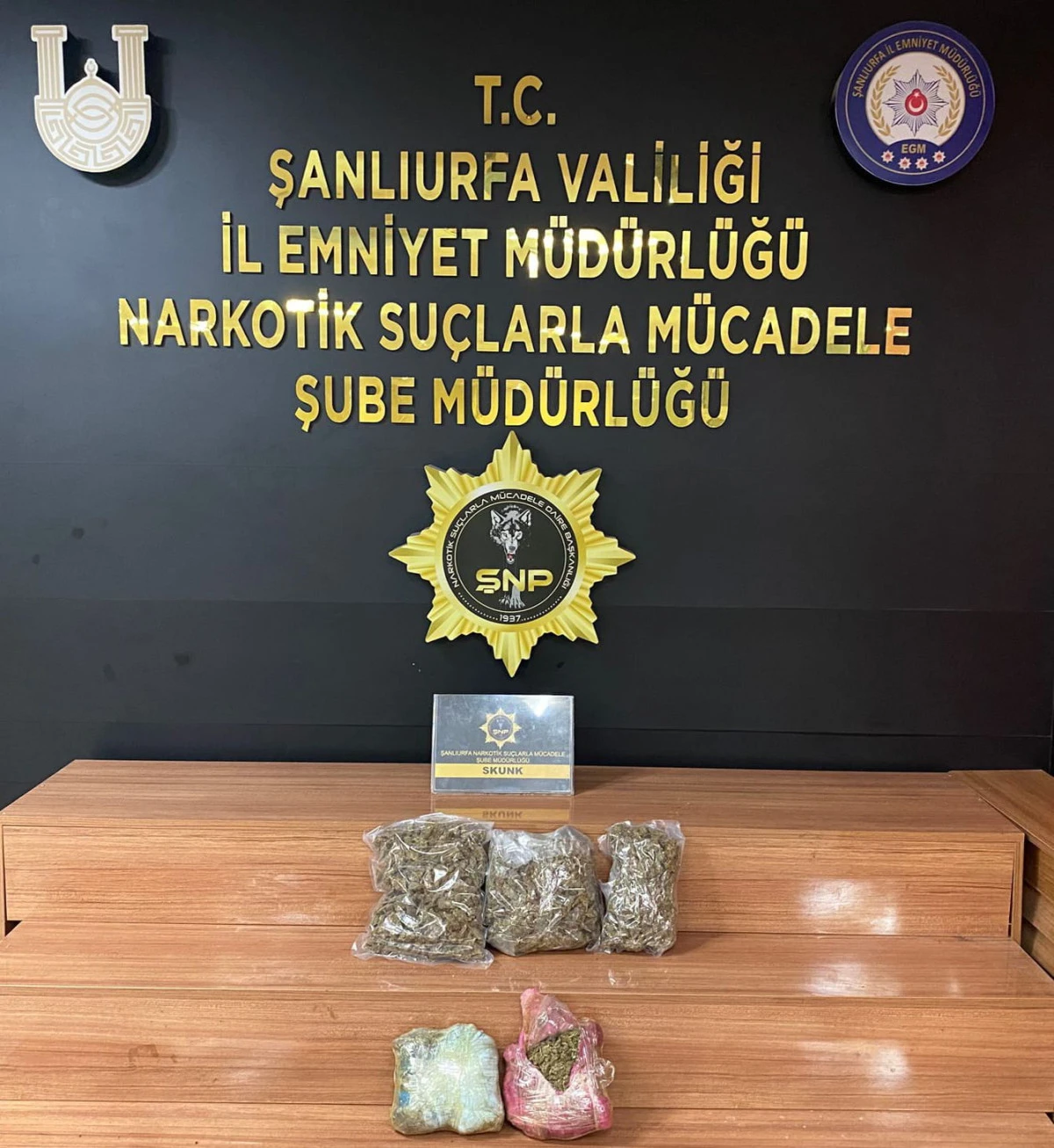 Şanlıurfa&rsquo;da Narkotik Operasyonu: 2 Kilo 700 Gram Skunk Ele Ge&ccedil;irildi