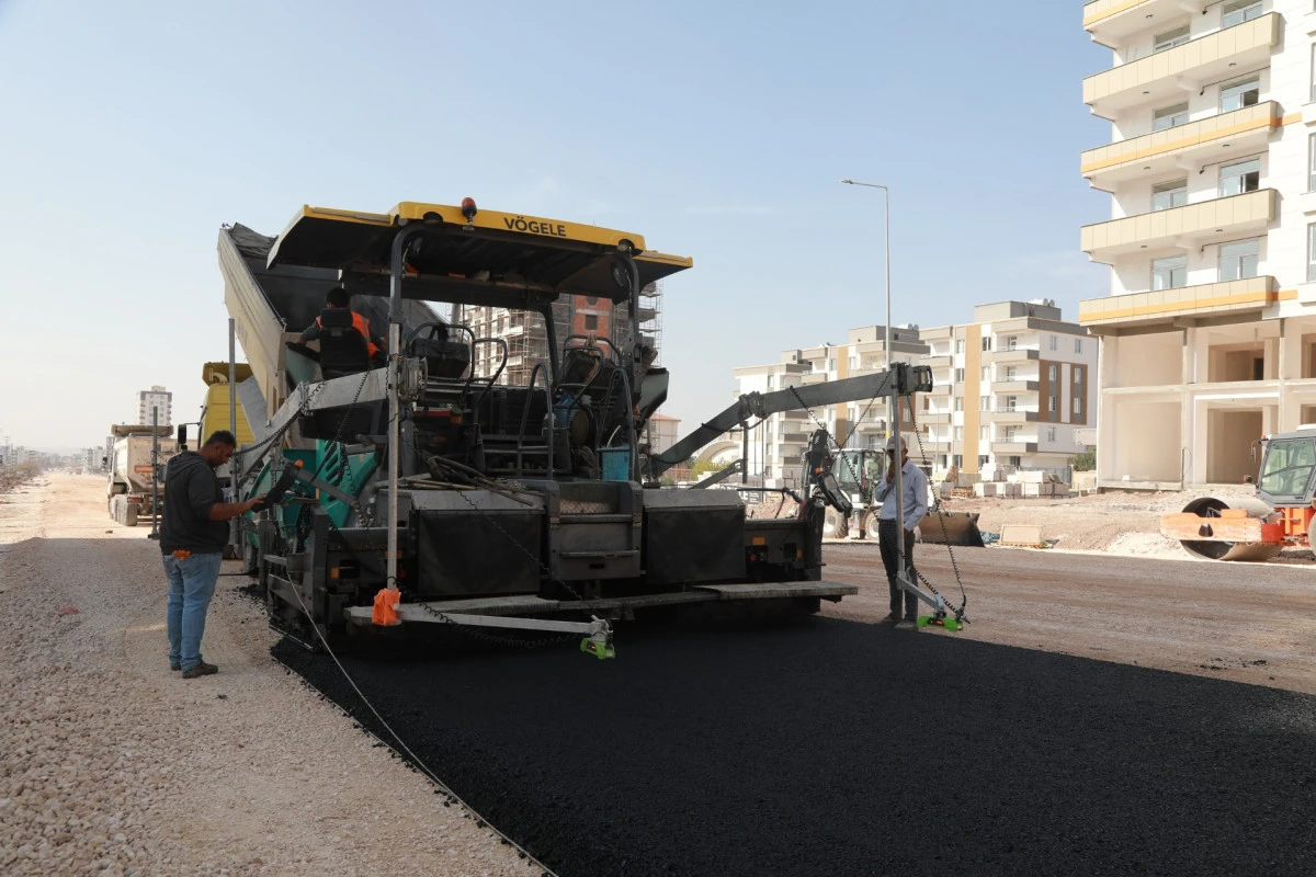 SİVEREK ÇEVRE YOLU’NDA ASFALTLAMA ÇALIŞMALARI HIZLA SÜRÜYOR