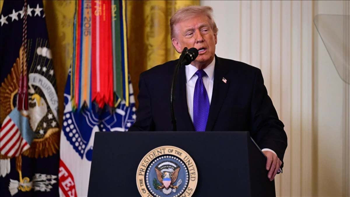 Trump: (İran) Sert bir darbe vurmaya bile başlamadık. B&uuml;y&uuml;k dalga yakında geliyor