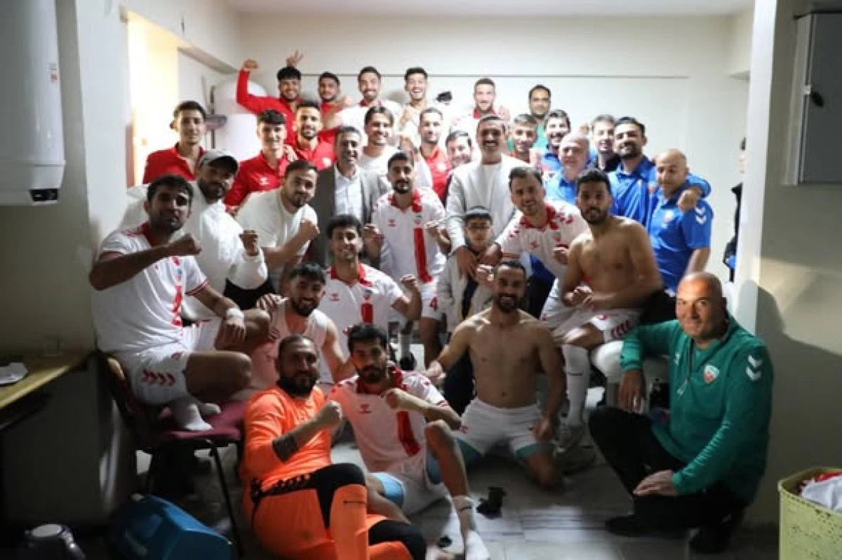 VİRANŞEHİR BELEDİYESPOR YERİNİ (LİDERLİĞİ) SEVDİ