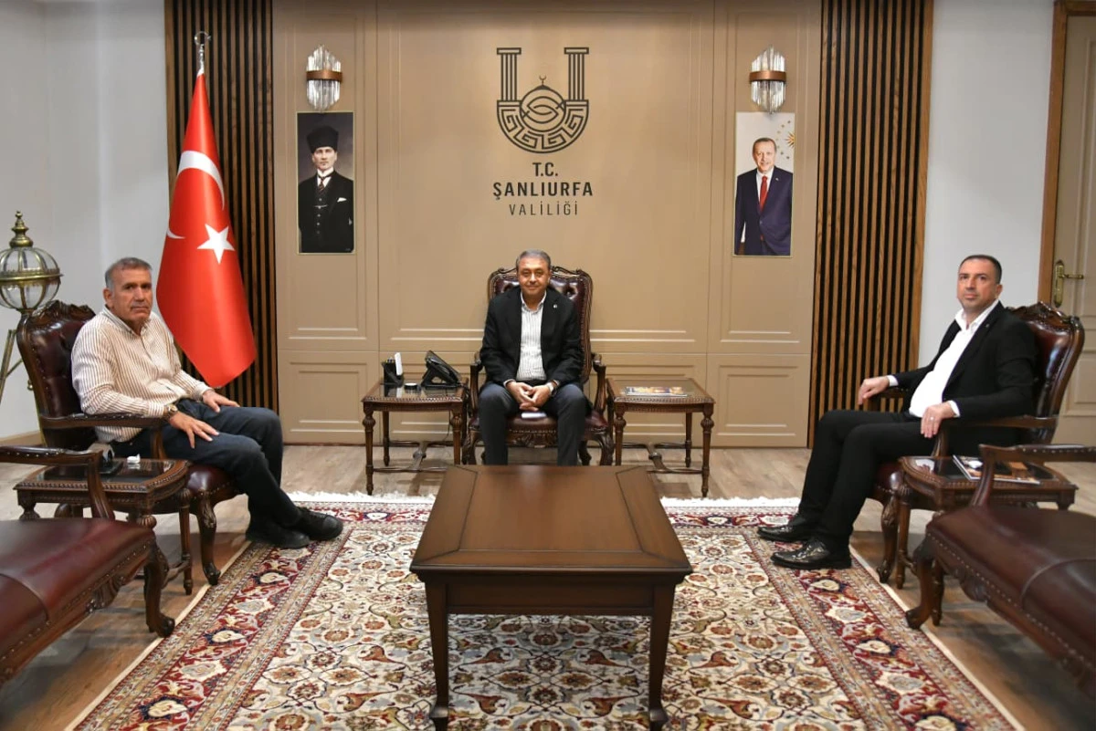 Yeniurfa Gazetesi&rsquo;nden Vali Şıldak&rsquo;a Ziyaret: Şanlıurfa&rsquo;nın &Ouml;nemli G&uuml;ndem Başlıkları G&ouml;r&uuml;ş&uuml;ld&uuml;